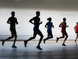 一身顶级天赋，却始终难以兑现，19岁进NBA，21岁就四处流浪